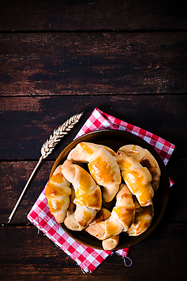 포토 JPG 해외이미지 음식 백그라운드 디저트 사탕 사람없음 목재 갈색 쌓기 우주 상점 주방 공백 빵집 고통 프랑스 껍질 신선 그룹 황금 달콤 아침식사 바게트 상품 밀 굽기 오브젝트 메뉴 대륙 반죽 퍼프 솜털 프랑스어 미니 번 이스트 페스츄리 핸드메이드 많음 해외202004 해외포토 나무 문자 감정 유럽 빵 컬러 컨셉 재료 모션 곡류 식사 맛 구이 파일형식 이미지허브