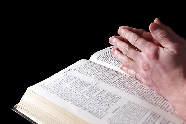 포토 JPG 해외이미지 기독교 종교 가족 관리 사람없음 믿음 성경 기도 하트 예수 영혼 신성 천국 복음 사실 신앙심 지옥 해외202004 해외포토 모양 감정 종교용품 관계 신_종교 파일형식 이미지허브