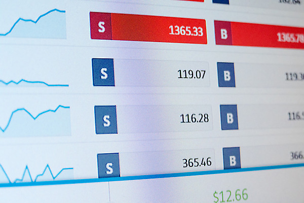 포토 JPG 해외이미지 백그라운드 돈 인터넷 비즈니스 미래 기술 사람없음 금융 경제 컴퓨터 디지털 스크린 모니터 자료 거래 정보 성장 시장 주식 가격 무역 외화 투자 이익 온라인 해외202004 해외포토 산업 컨셉 전자제품 재산 파일형식 이미지허브