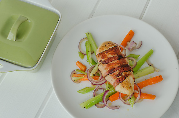 포토 JPG 해외이미지 접시 음식 빵 조각 백그라운드 잎 다이어트 토마토 채소 치즈 감자 샌드위치 건강 육류 요리 사람없음 빨간색 초록색 주방 식당 식사 저녁식사 치킨 샐러드 흰색 신선 사발 닫기 맛 아침식사 상추 가슴 굽기 먹기 유기농 햄 토스트 베이컨 점심식사 해외202004 해외포토 식물 식기 웰빙 컬러 컨셉 식재료 모션 유제품 돼지고기 신체부위 상점 사기그릇 구이 닭고기요리 파일형식 이미지허브