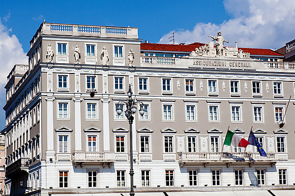 포토 JPG 해외이미지 문화 파도 시계 가로등 건축양식 창문 난간 아파트 미술 안전 사람없음 건물 초록색 파란색 빛 조각상 머리 탑 이탈리아 궁전 등불 긴급 깃발 재산 클래식 손목시계 묘사 아치 보안 정사각형 광장 타운 천연기념물 경매 기관 유럽연합 정부 해외202004 영광군 해외포토 도형 건축물 공공시설 건축 유럽 바다 컬러 컨셉 고건축 장신구 문화예술 조명 주택 신체부위 금융 경제 조형물 도시 전라남도 파일형식 이미지허브