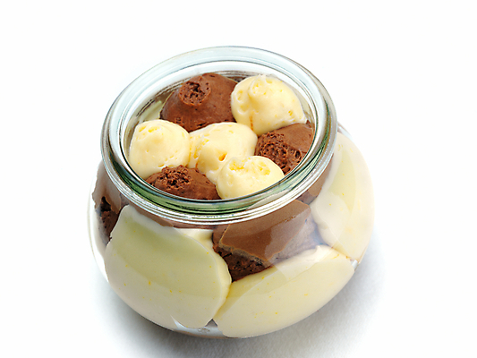 포토 JPG 해외이미지 실내 사람없음 한개 흰배경 푸딩 해외202004 해외포토 1 백그라운드 디저트 내부 흰색 파일형식 이미지허브