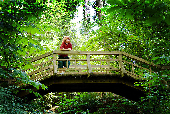 포토 JPG 해외이미지 나무 식물 공원 길 어린이 선 여행 잎 자연 날씨 한명 사람 동양인 풍경 소년 야외 목재 물 여름 청춘 평화 정원 일본 산책 하이킹 시골 숲 아치 복고 내추럴 수목 양발 옛날 철책 해외202004 해외포토 자연요소 1 계절 공공시설 남자 아시아 컨셉 재료 레저 휴식 인종 생태계 파일형식 이미지허브