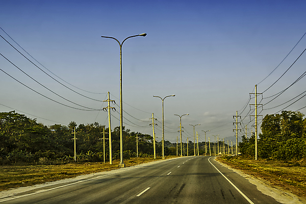 포토 JPG 해외이미지 도로 선 여행 교통시설 모션 하늘 거리 건조 풍경 사람없음 여름 햇빛 시골 오픈 고속도로 보행로 중앙 고독 아스팔트 땅 방향 속도 장면 분열 루트 무한 방법 줄서기 콘크리트 수평선 해외202004 해외포토 계절 감정 길 교통 태양 시설 파일형식 이미지허브
