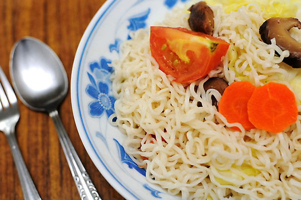 포토 JPG 해외이미지 라이프스타일 접시 음료 음식 다이어트 채소 재료 건강 요리 동양인 사람없음 식당 식사 중국 버섯 기구 맛 먹기 메뉴 국수 심플 채식주의자 스타일 비건 해외202004 해외포토 식기 아시아 컨셉 모션 인종 생활 상점 면류 채식 파일형식 이미지허브