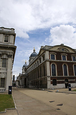 포토 JPG 해외이미지 구름 건축양식 창문 하늘 지붕 잉글랜드 주택 잔디 사람없음 건물 여름 정원 쓰레기통 흰색 역사 재산 클래식 큼 맨션 런던 옛날 해외202004 해외포토 자연요소 식물 건축물 계절 건축 컬러 컨셉 영국 금융 크기 파일형식 이미지허브