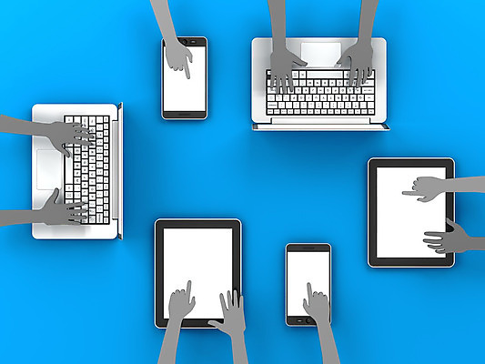 포토 JPG 해외이미지 손 컨셉 일러스트 통신 사람없음 노트북 스마트폰 컴퓨터 태블릿 알약 3D 디지털 스크린 터치 흰색 가리킴 업무 그룹 정상 클릭 터치스크린 해외202004 해외포토 컬러 손짓 신체부위 전자제품 핸드폰 스마트기기 약 작업 디지털합성 파일형식 이미지허브