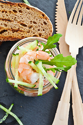 포토 JPG 해외이미지 식기 음식 빵 채소 유리 오이 새우 갑각류 사람없음 목재 장식 초록색 샐러드 수확 신선 항아리 상추 굽기 허브 해산물 묘사 토스트 레시피 루꼴라 석판 핸드메이드 해외202004 해외포토 나무 식물 동물 컬러 농업 재료 재질 도자기 구이 파일형식 이미지허브