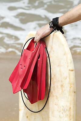 포토 JPG 해외이미지 남자 스포츠 파도 바다 여행 포즈 신체 모션 자연 날씨 통 풍경 사람없음 야외 초록색 물 여름 파란색 운동 힘 에너지 서핑보드 액체 서핑 떨어짐 승차 위험 시원함 하와이 태평양 분무기 튜브 서퍼 혁명 해외202004 해외포토 자연요소 계절 컬러 컨셉 운동선수 건강 사람 미국 수상스포츠 보드_스포츠 생태계 파일형식 이미지허브