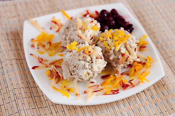 포토 JPG 해외이미지 전통 접시 음식 다이어트 공 탁자 밥 건강 육류 돼지고기 사람없음 식사 저녁식사 치킨 소고기 흰색 신선 뜨거움 원형 미트볼 먹기 크림 레시피 점심식사 크랜베리 핸드메이드 해외202004 해외포토 도형 식기 열매 컬러 가구 식재료 모션 닭고기요리 파일형식 이미지허브