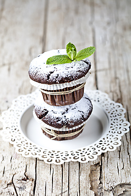 포토 JPG 해외이미지 디저트 사람없음 머핀 슈가파우더 애플민트 초콜릿머핀 해외202004 해외포토 음식 빵 민트 파일형식 이미지허브