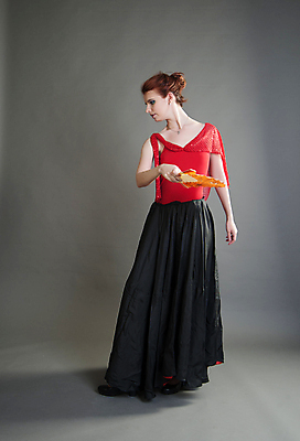 포토 JPG 해외이미지 백인 1 전통 드레스 옷 여자 유럽 얼굴 음악 사람 인종 사람없음 빨간색 유행 검은색 연주자 댄서 회색 춤 부채 화려 열정 히스패닉 플라멩코 유일 해외202004 해외포토 서양인 직업 감정 나라 예술 컬러 컨셉 문화예술 신체부위 음악가 세계문화유산 파일형식 이미지허브