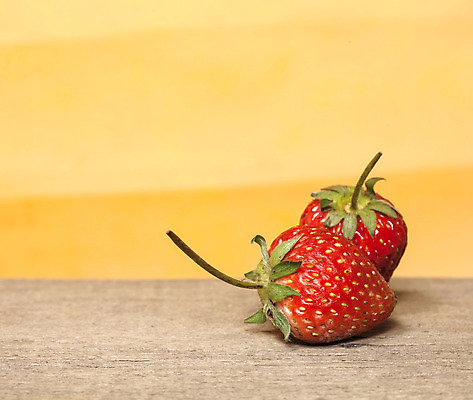 포토 JPG 해외이미지 열매 음식 백그라운드 과일 딸기 디저트 건강 사람없음 빨간색 초록색 흰색 신선 달콤 맛 고립 채식주의자 해외202004 해외포토 식물 컬러 컨셉 채식 파일형식 이미지허브