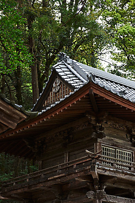 포토 JPG 주간 나무 고건축 일본문화 사람없음 야외 일본 일본전통 일본건축 목조주택 국내포토 자연요소 식물 동양문화 전통 건축물 아시아 외국문화 동양건축 파일형식