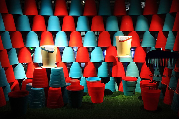 포토 JPG 백그라운드 조명 사람없음 컬러풀 조형물 전시회 국내포토 컬러 미술 전시 파일형식