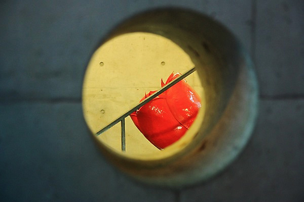 포토 JPG 벽 백그라운드 풍경 사람없음 야외 조형물 구멍 국내포토 미술 파일형식