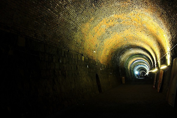 포토 JPG 백그라운드 조명 실내 사람없음 빛 터널 국내포토 길 내부 파일형식