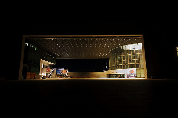 포토 JPG 백그라운드 풍경 사람없음 야외 건물 야간 국내포토 자연요소 건축물 파일형식