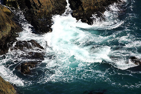 포토 JPG 주간 파도 바다 백그라운드 풍경 사람없음 야외 바위 국내포토 자연요소 돌_바위 파일형식