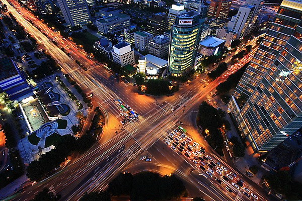 포토 JPG 야경 자동차 한국 빌딩 사람없음 야외 도시 도심 교차로 국내포토 아시아 길 육상교통 건물 야간 파일형식 풍경_경치
