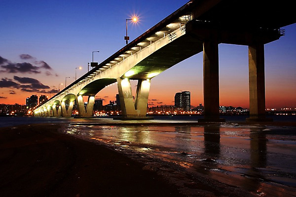 포토 JPG 구름 야경 하늘 한국 빌딩 사람없음 야외 강 일몰 도시 한강 가교 국내포토 자연요소 건축물 아시아 서울 건물 노을 야간 랜드마크 파일형식 풍경_경치