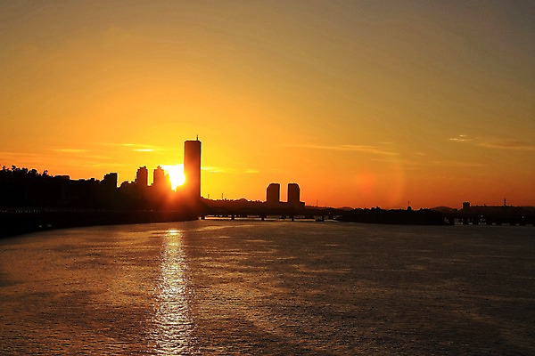 포토 JPG 구름 실루엣 야경 자연현상 하늘 한국 빌딩 사람없음 야외 태양 일몰 도시 국내포토 자연요소 아시아 자연 촬영기법 건물 노을 야간 파일형식 풍경_경치