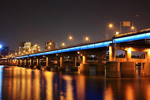 포토 JPG 야경 한국 빌딩 사람없음 야외 강 도시 한강 가교 국내포토 건축물 아시아 서울 건물 야간 랜드마크 파일형식 풍경_경치