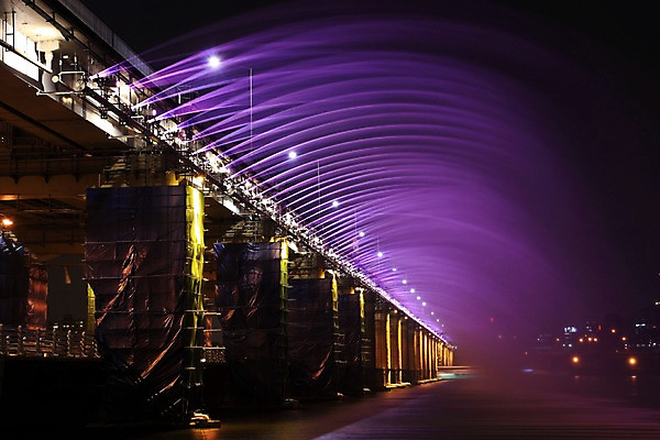 포토 JPG 야경 한국 사람없음 야외 강 도시 분수 한강 반포대교 가교 국내포토 건축물 아시아 서울 다리_건축물 야간 랜드마크 파일형식 풍경_경치