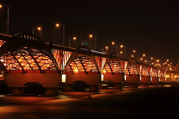 포토 JPG 야경 가로등 조명 한국 사람없음 야외 강 도시 한강 아치 가교 국내포토 건축물 공공시설 아시아 서울 야간 랜드마크 파일형식 풍경_경치