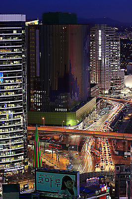 포토 JPG 야경 자동차 한국 빌딩 사람없음 야외 도시 고가도로 도심 전광판 국내포토 아시아 육상교통 건물 고속도로 야간 파일형식 풍경_경치