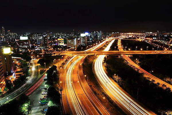 포토 JPG 야경 모션 한국 빌딩 사람없음 야외 도시 고가도로 도심 국내포토 아시아 건물 고속도로 야간 파일형식 풍경_경치