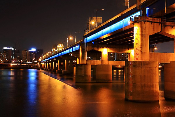 포토 JPG 야경 한국 빌딩 사람없음 야외 강 도시 한강 가교 국내포토 건축물 아시아 서울 건물 야간 랜드마크 파일형식 풍경_경치