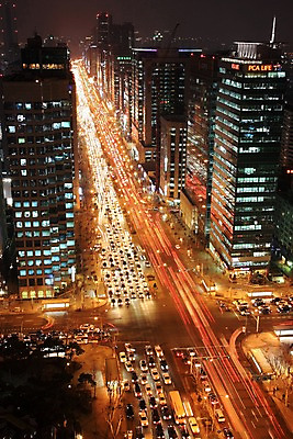 포토 JPG 도로 야경 자동차 한국 빌딩 사람없음 야외 도시 도심 러시아워 국내포토 아시아 길 육상교통 교통 교통시설 건물 야간 파일형식 풍경_경치