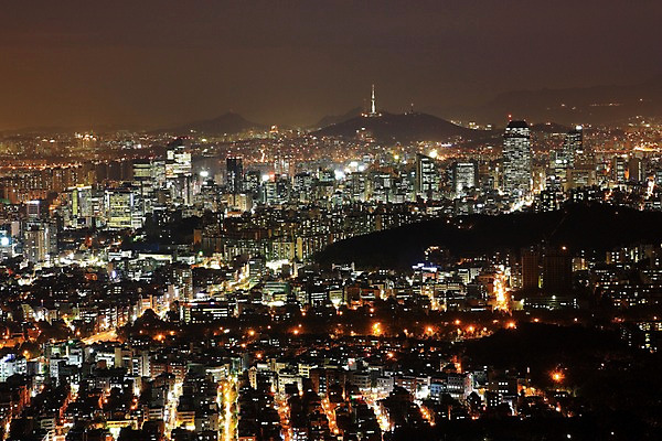 포토 JPG 야경 서울 한국 빌딩 사람없음 야외 도시 도심 남산타워 국내포토 아시아 건물 야간 남산 파일형식 풍경_경치