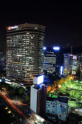 포토 JPG 도로 야경 한국 빌딩 사람없음 야외 도시 도심 국내포토 아시아 길 교통시설 건물 야간 파일형식 풍경_경치