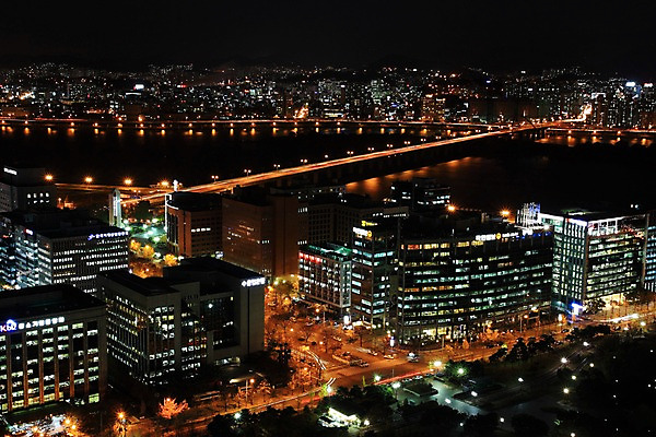 포토 JPG 야경 한국 빌딩 사람없음 야외 강 도시 도심 한강 가교 국내포토 건축물 아시아 서울 건물 야간 랜드마크 파일형식 풍경_경치