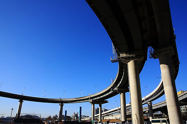 포토 JPG 주간 로우앵글 자동차 하늘 한국 풍경 사람없음 야외 도시 고가도로 국내포토 자연요소 아시아 육상교통 뷰포인트 고속도로 파일형식