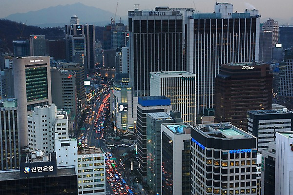 포토 JPG 주간 도로 자동차 한국 풍경 빌딩 사람없음 야외 도심 국내포토 자연요소 아시아 길 육상교통 교통시설 건물 도시 파일형식