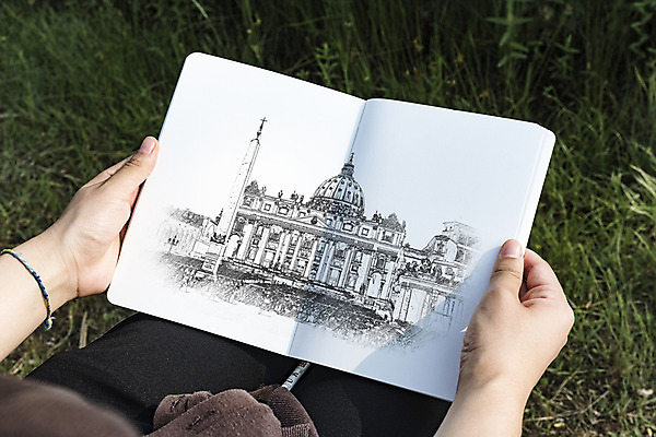 PSD 편집이미지 건축물 손 들기 잔디 신체부위 공책 양손 스케치 스케치북 드로잉 목업 이미지편집 식물 건축 모션 문구용품 학용품 미술 사람 파일형식