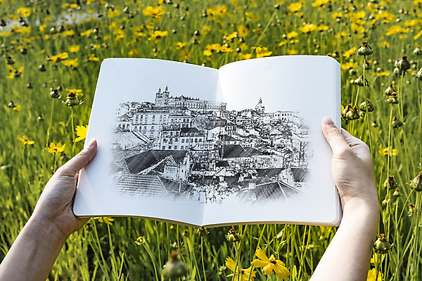 PSD 편집이미지 손 꽃밭 들기 신체부위 마을 공책 양손 스케치 스케치북 드로잉 목업 이미지편집 꽃 모션 문구용품 학용품 미술 사람 파일형식