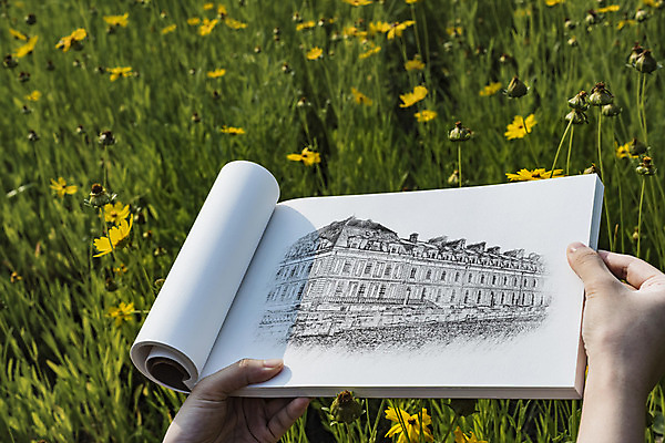 PSD 편집이미지 건축물 손 꽃밭 들기 신체부위 공책 양손 스케치 스케치북 드로잉 목업 이미지편집 건축 꽃 모션 문구용품 학용품 미술 사람 파일형식