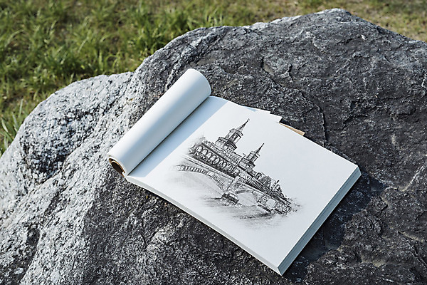 PSD 편집이미지 건축물 잔디 사람없음 하이앵글 공책 돌_바위 스케치 스케치북 드로잉 목업 이미지편집 식물 건축 뷰포인트 문구용품 학용품 미술 파일형식