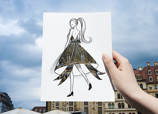 PSD 해외풍경 해외 손 드레스 옷 여자 패션 유럽 종이 포토일러 하늘 한명 들기 풍경 건물 뒷모습 신체부위 체코 이미지편집 편집이미지 1 건축물 나라 뷰포인트 모션 사람 파일형식