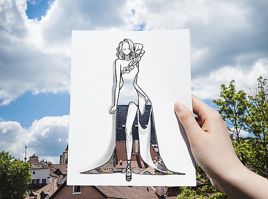 PSD 나무 구름 해외풍경 해외 손 드레스 옷 여자 패션 유럽 종이 포토일러 하늘 한명 들기 풍경 건물 신체부위 체코 이미지편집 자연요소 식물 편집이미지 1 건축물 나라 모션 사람 파일형식