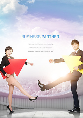 전신 PSD 구름 편집 편집이미지 여자 남자 화살표 하늘 웃음 빌딩 20대 성인 두명 걷기 한국인 도시 비즈니스맨 비즈니스우먼 동료 성인만 이미지편집 자연요소 비즈니스 관계 모션 표정 사람 동양인 청년 건물 직장인 파일형식