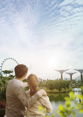 PSD 구름 편집 편집이미지 커플 여자 남자 호수 여행 하늘 어깨동무 상반신 20대 성인 두명 뒷모습 30대 한국인 숲 대관람차 성인만 이미지편집 자연요소 뷰포인트 포즈 관계 사람 동양인 청년 장년 놀이기구 파일형식