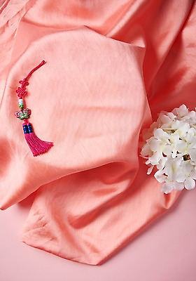 포토 JPG 스튜디오촬영 전통 명절 꽃 전통소품 실내 사람없음 하이앵글 추석 천 노리개 국내포토 식물 기념일 뷰포인트 내부 직물 오브젝트 파일형식