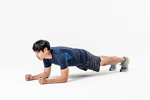 포토 JPG 스튜디오촬영 전신 남자 엎드리기 실내 한명 20대 성인 옆모습 운동복 스트레칭 한국인 성인남자한명만 국내포토 1 옷 뷰포인트 모션 사람 동양인 청년 내부 운동 남자한명만 성인남자만 파일형식