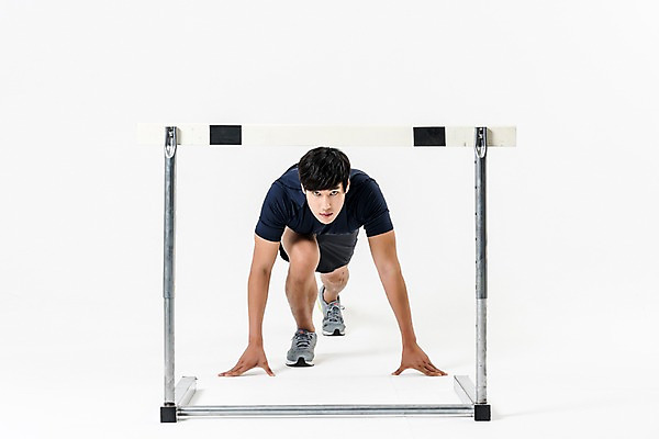 포토 JPG 스튜디오촬영 전신 남자 엎드리기 실내 한명 20대 성인 앞모습 한국인 허들 육상스포츠 육상선수 준비자세 장애물달리기 허들경기 성인남자한명만 국내포토 1 스포츠 뷰포인트 포즈 모션 운동선수 사람 동양인 경기 청년 내부 장애물 준비 남자한명만 성인남자만 파일형식