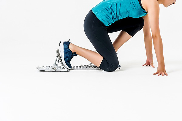 포토 JPG 스튜디오촬영 여자 엎드리기 실내 한명 앉기 20대 성인 옆모습 운동복 달리기 한국인 하반신 육상스포츠 육상선수 준비자세 스타팅블록 성인여자한명만 국내포토 1 옷 스포츠용품 스포츠 뷰포인트 포즈 모션 운동선수 사람 동양인 청년 내부 준비 여자한명만 성인여자만 파일형식